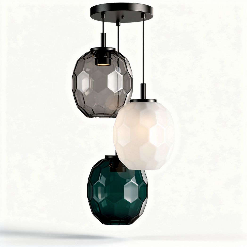 driehoekige hanglamp met gesatineerde en glazen onderdelen 25 x 25 x 50cm